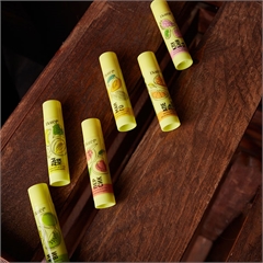 Бальзам для губ разглаживающий «Клубника»